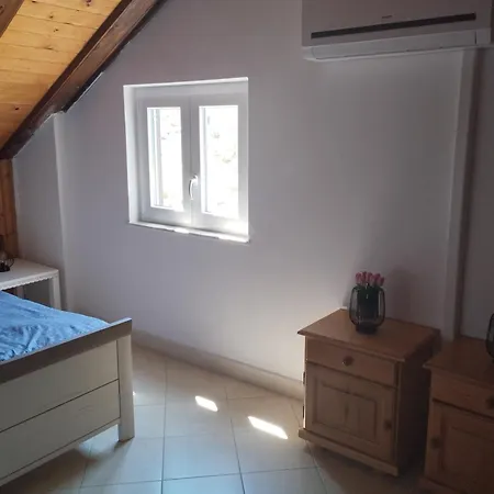 Family Tomy Apartament Punat